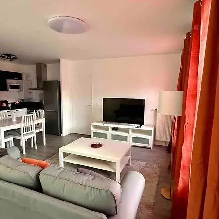 Appartement Cozy - Quartier Residentiel Melun Exterior photo