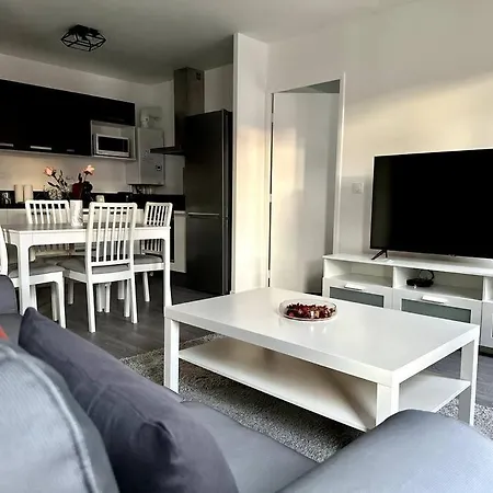 Appartement Cozy - Quartier Residentiel Melun Exterior photo