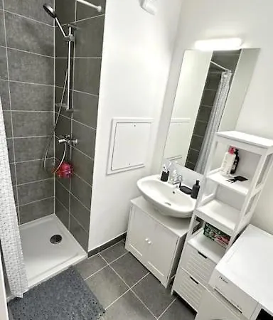 Appartement Cozy - Quartier Residentiel Melun Exterior photo