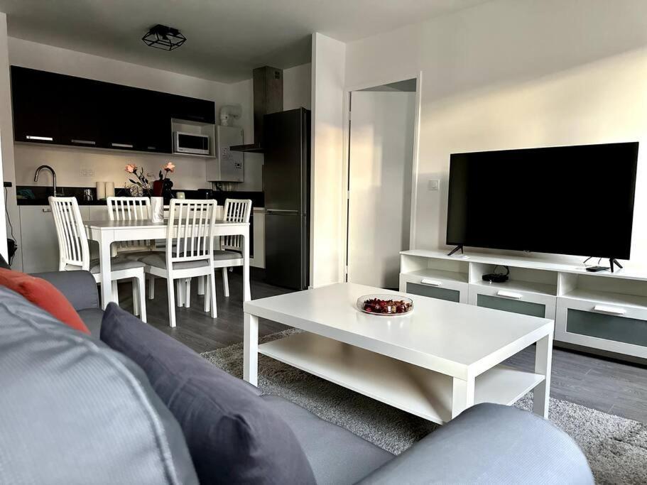 Cozy - Quartier Residentiel Apartment Melun